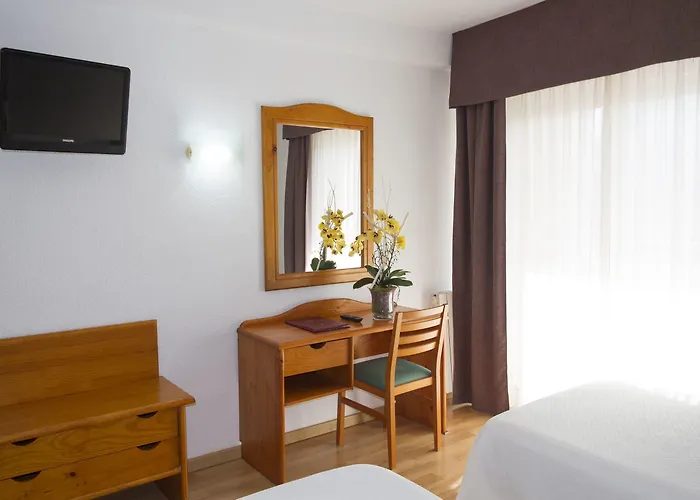 فندق Caballo De Oro بينايدورم